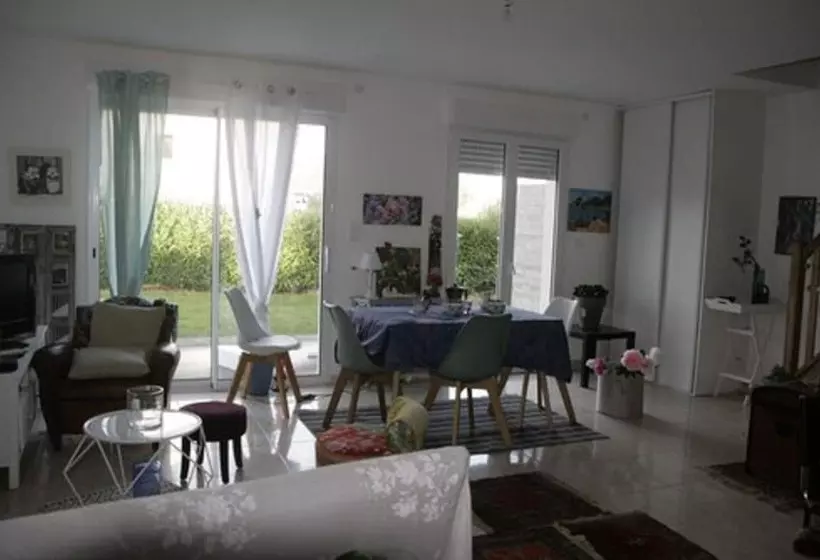 Aamiaismajoitus (B&B) Les Petits Déjeuners De Flo