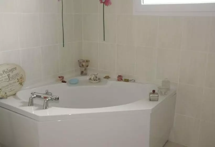 Aamiaismajoitus (B&B) Les Petits Déjeuners De Flo