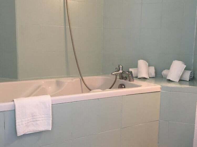 בית מלון כפרי La Cle