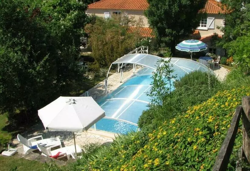 Majatalo Le Petit Massigny