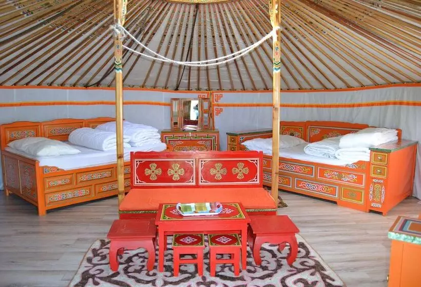 Aamiaismajoitus (B&B) Rando Yourte