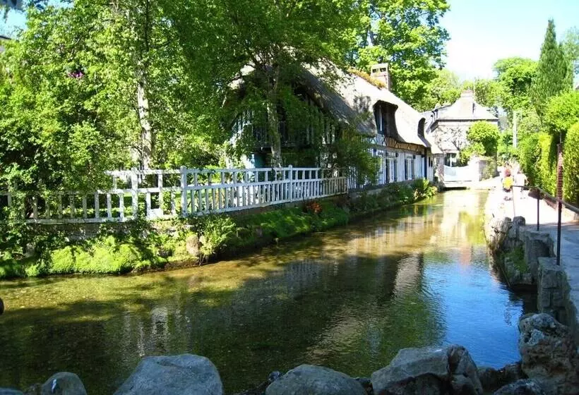 Aamiaismajoitus (B&B) Rando Yourte