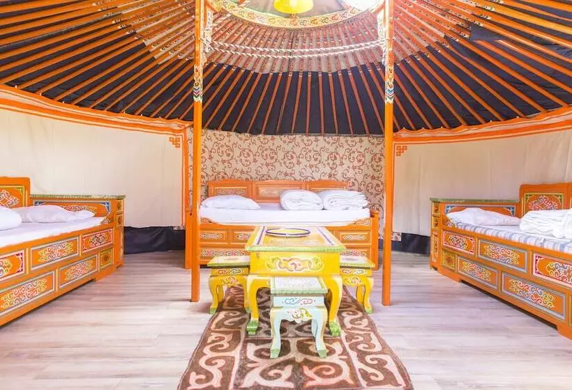 Aamiaismajoitus (B&B) Rando Yourte