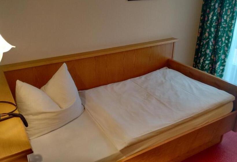 Отель Pfaubräu