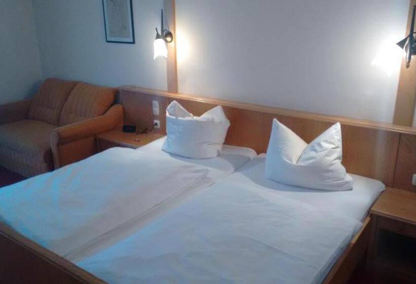 Отель Pfaubräu