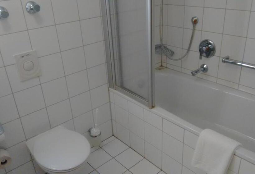 Отель Pfaubräu