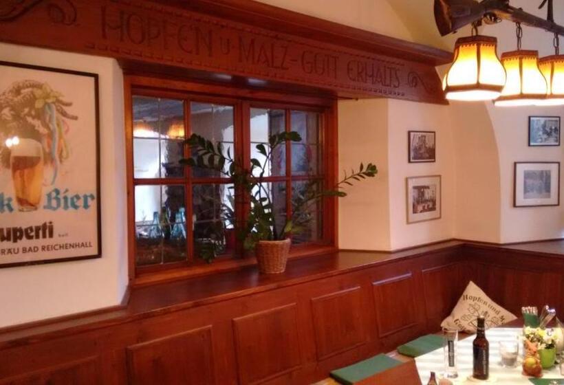 Отель Pfaubräu