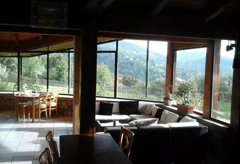 Hotelli Mobile Home A Saliva