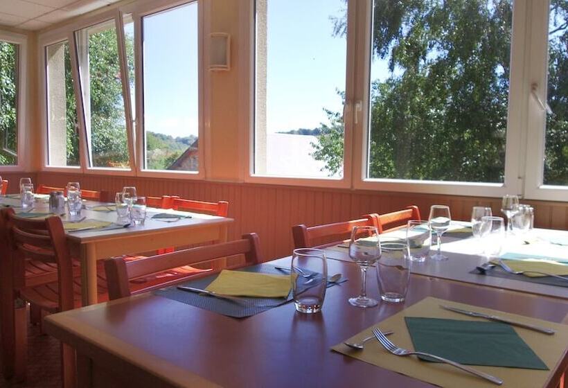 فندق Vvf Cantal Salers Vendes