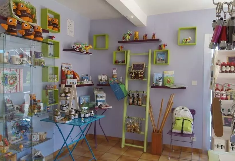 Hotelli Vvf Cantal Salers Vendes