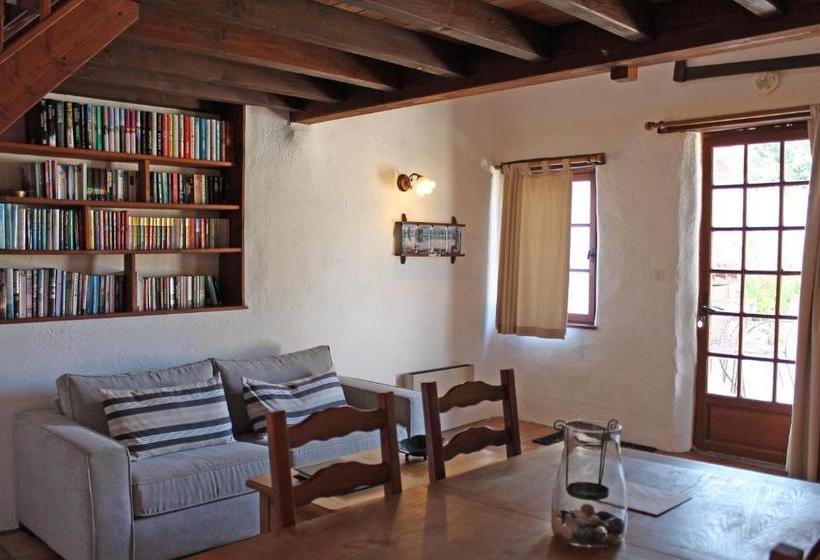 La Garconniere, Manoir De Longeveau