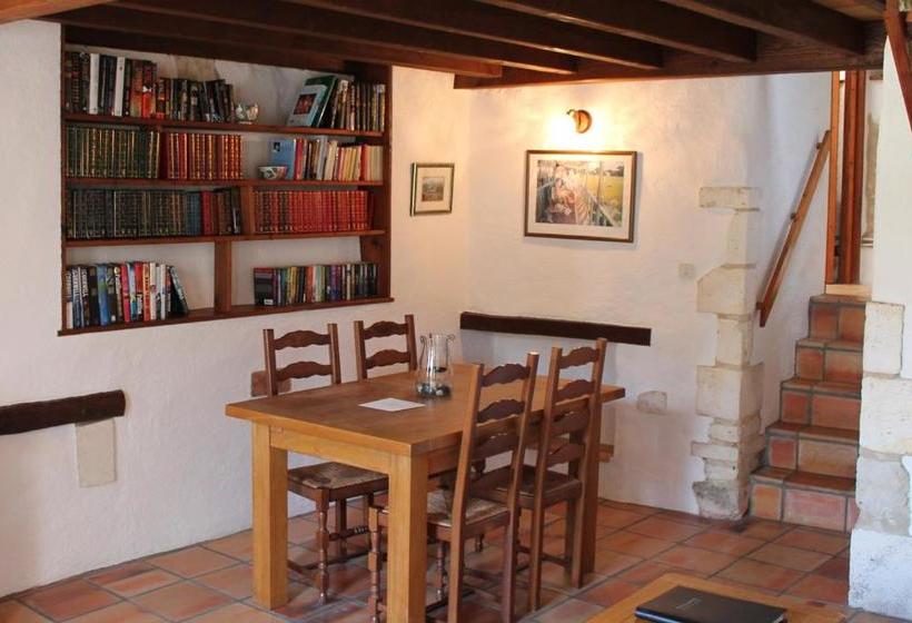 La Garconniere, Manoir De Longeveau