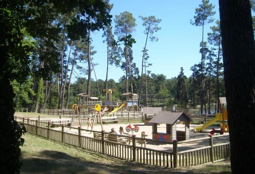 La Garconniere, Manoir De Longeveau