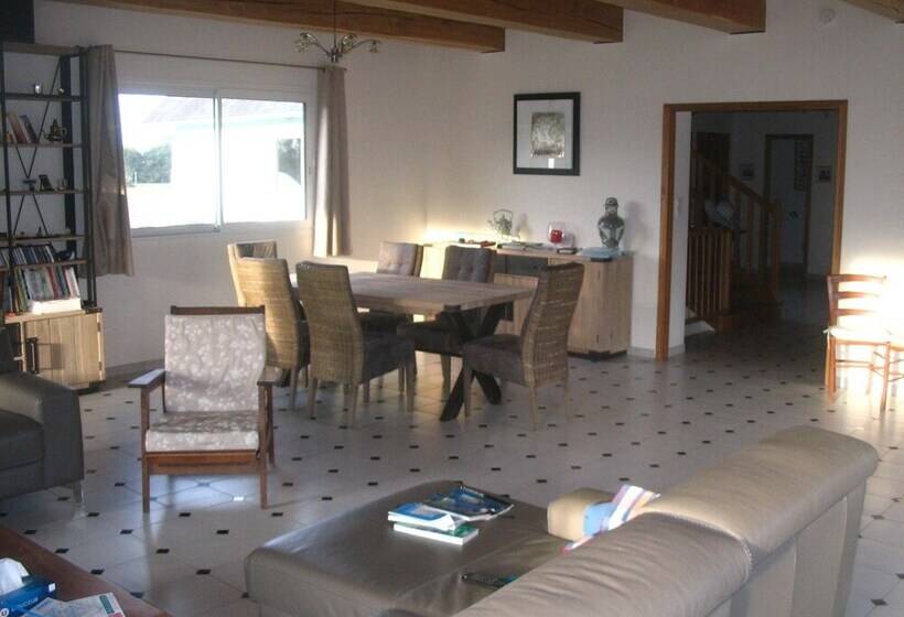 Пансион Bencole S Blue House Chambres Hotes