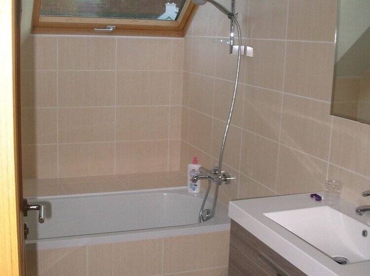 Пансион Bencole S Blue House Chambres Hotes