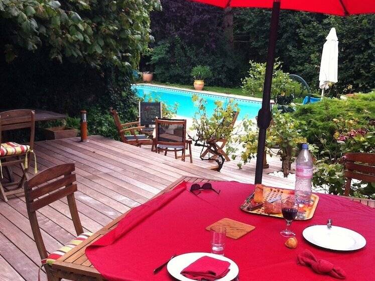 ペンション Chez Françoise Et Michel Piscine