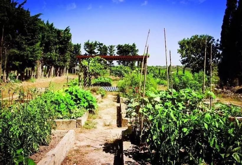 Majatalo Domaine De La Ramade