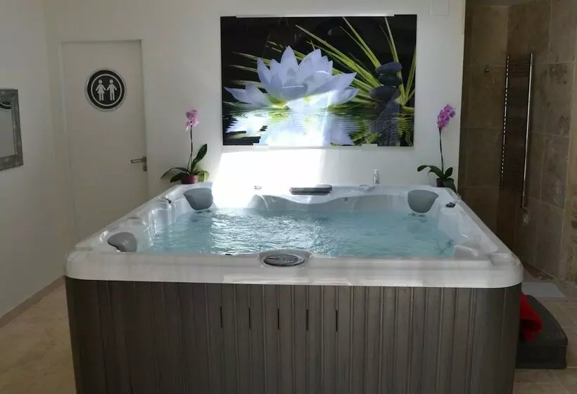 Majatalo Les Nuits Envoutées