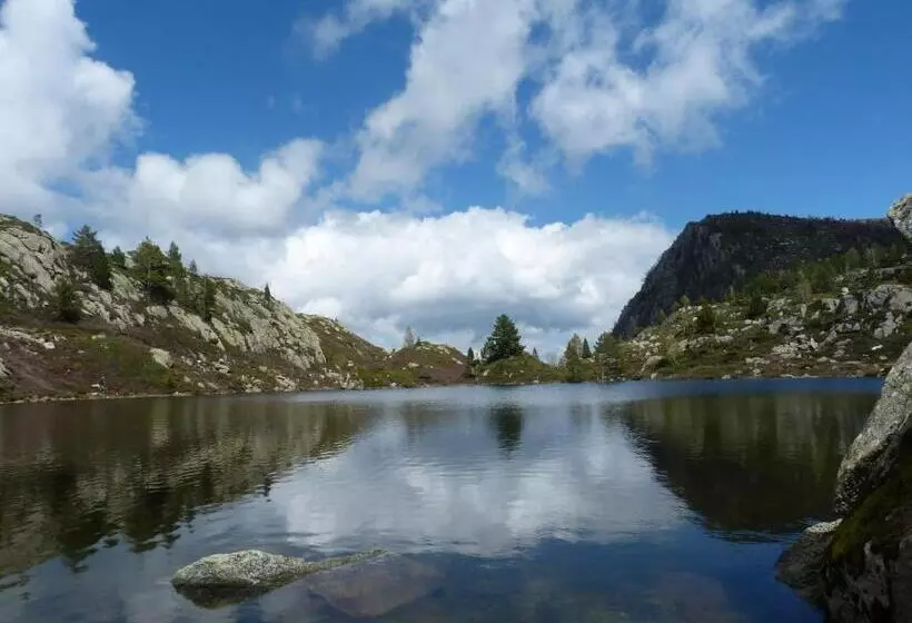Refuge Des étangs De Bassiès   Hostel