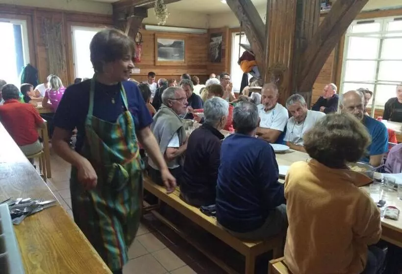 Refuge Des étangs De Bassiès   Hostel