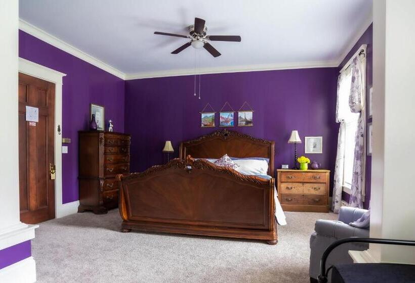 The Nordic Pineapple Bed And Breakfast