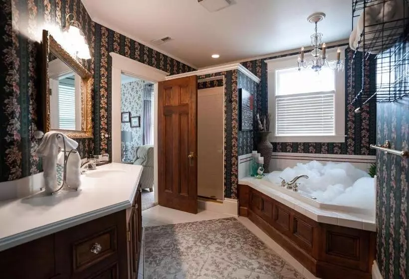 The Nordic Pineapple Bed And Breakfast