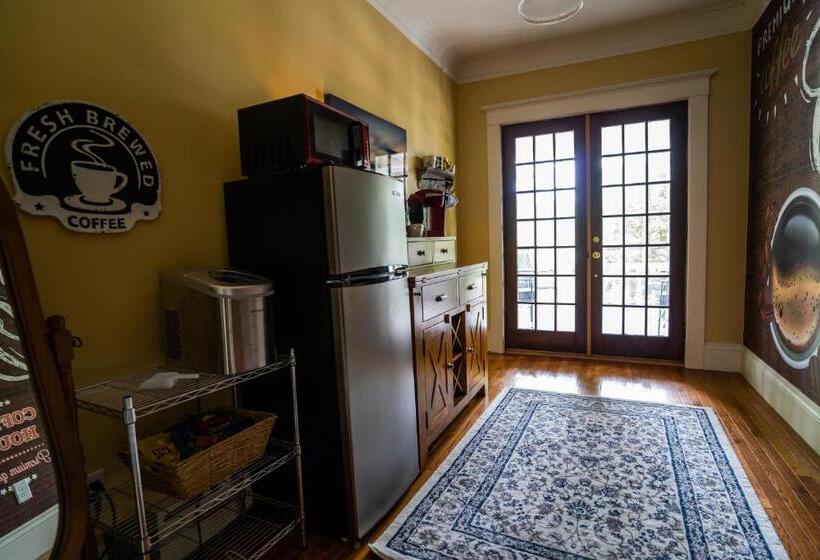 The Nordic Pineapple Bed And Breakfast