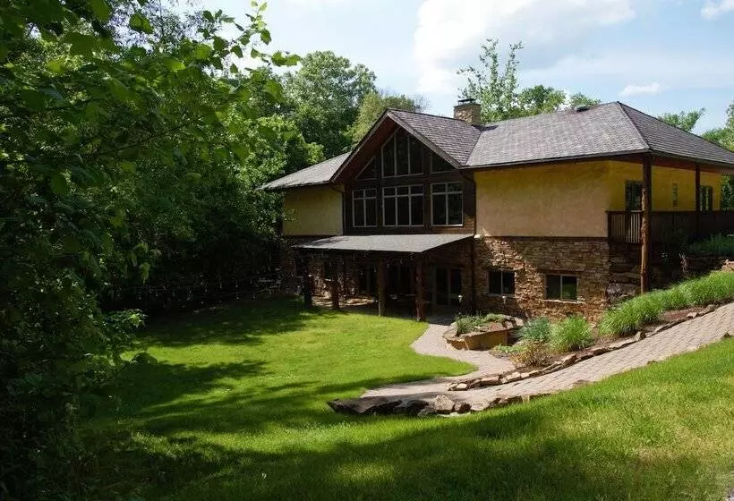 Aamiaismajoitus (B&B) Makanda Inn