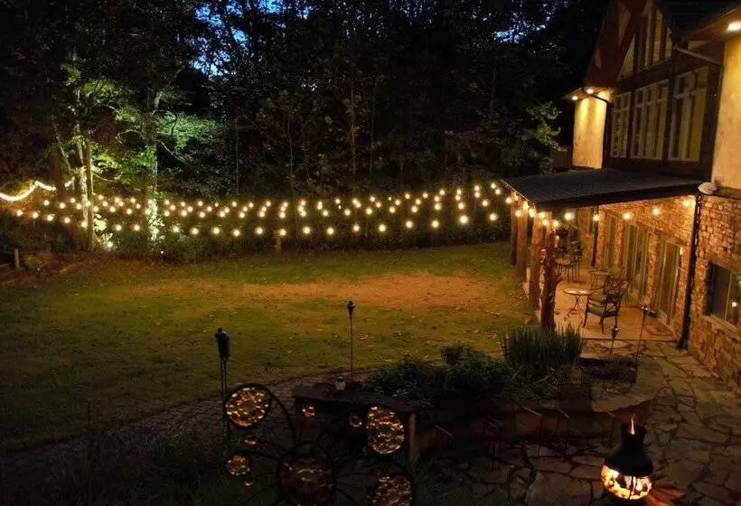 Aamiaismajoitus (B&B) Makanda Inn