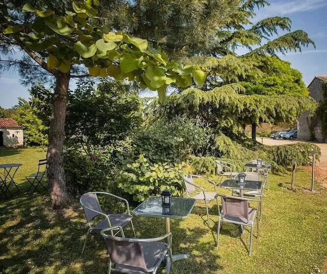 Hotelli Carré D'etoiles Paleine