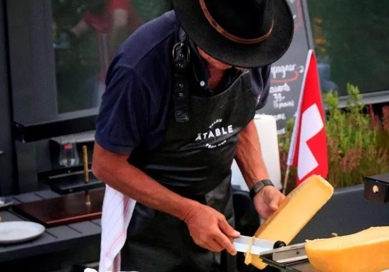 Hotelli Nonanteneuf Appart Hôtel Sierre   Self Check In