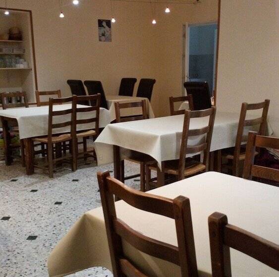 فندق La Roseraie