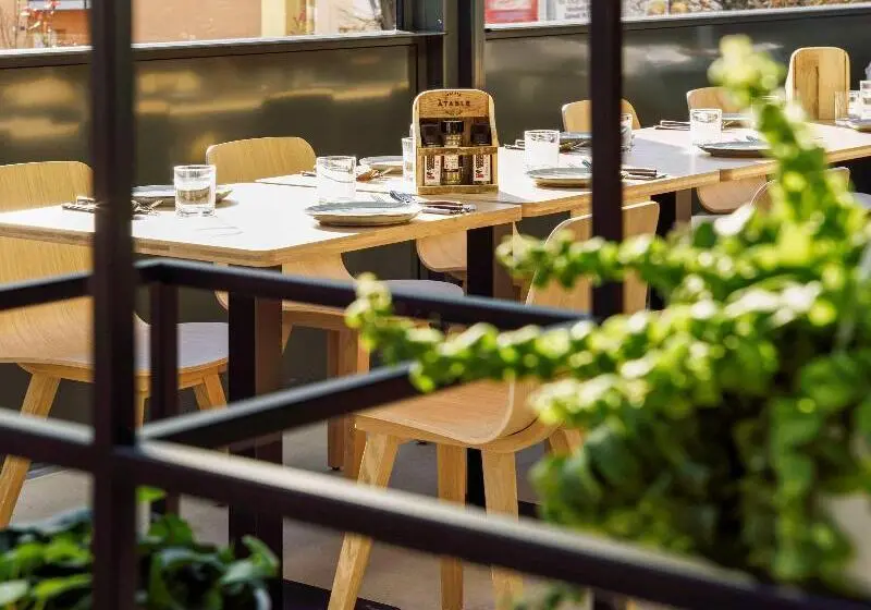 ホテル Nonanteneuf Appart Hôtel Sierre   Self Check In