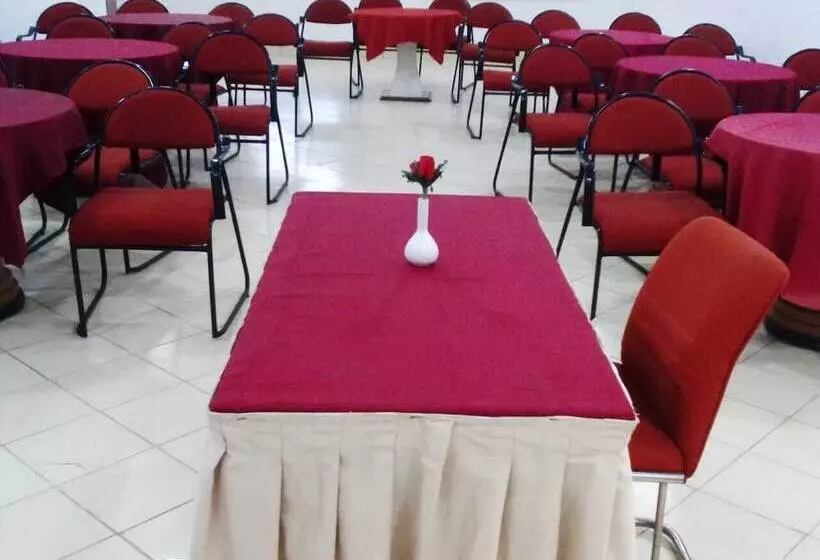 Hotelli Sea Bird International