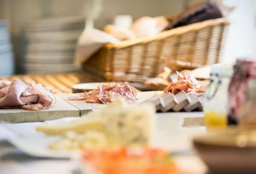 Mötesplats Borstahusen