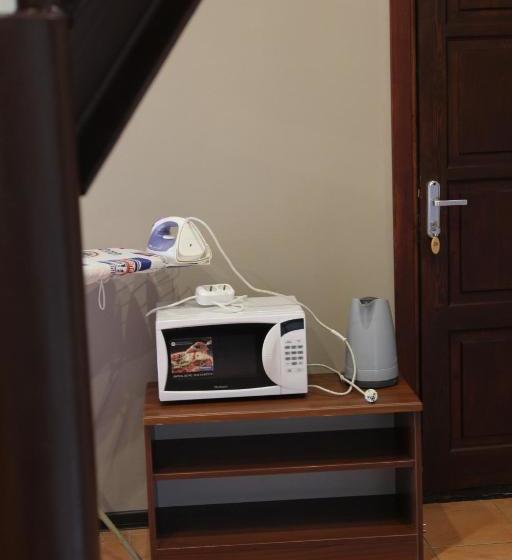 پانسیون Aksis House