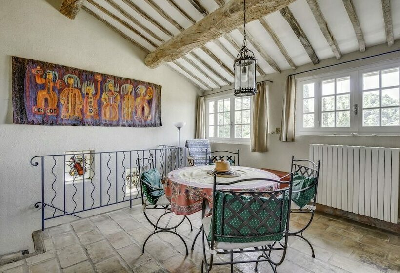 بنسيون Grand Gite Gigondas