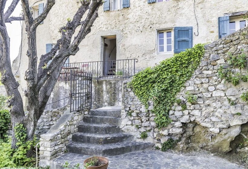 بنسيون Grand Gite Gigondas