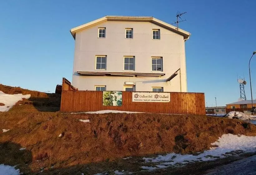پانسیون Guesthouse Gullsól