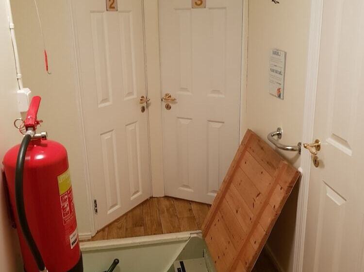 پانسیون Guesthouse Gullsól