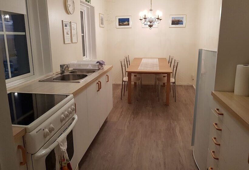 پانسیون Guesthouse Gullsól