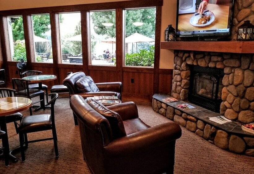 Resort At Eagle Point