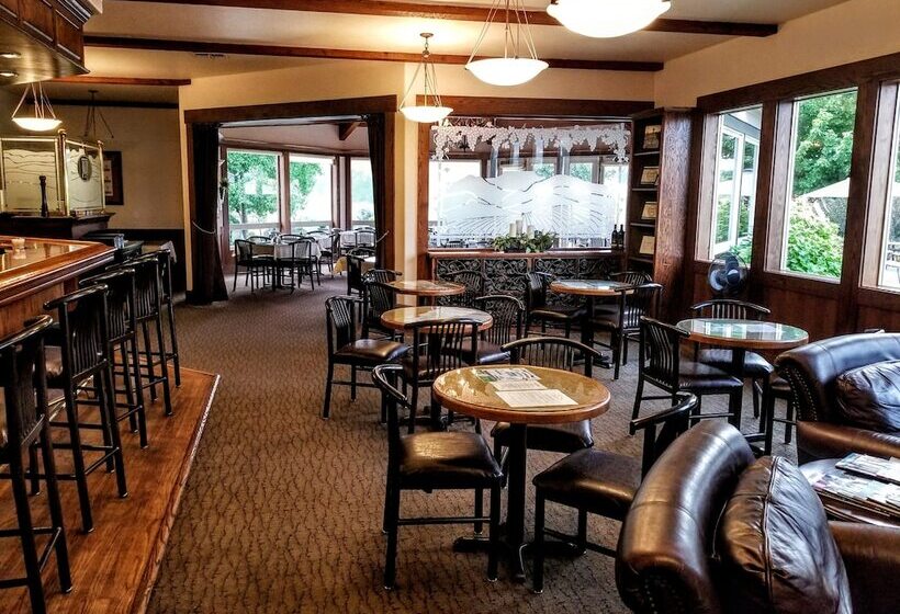 Resort At Eagle Point