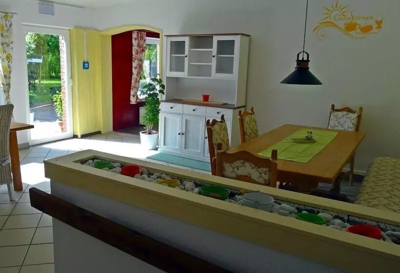 ベッドアンドブレックファースト Dat Lütte Nest