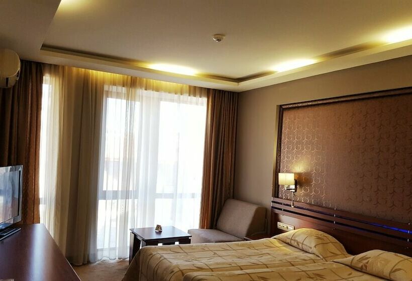 בית מלון כפרי National Palace