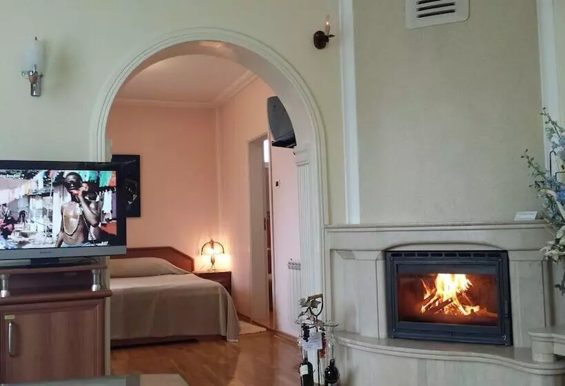 Hotelli National Palace