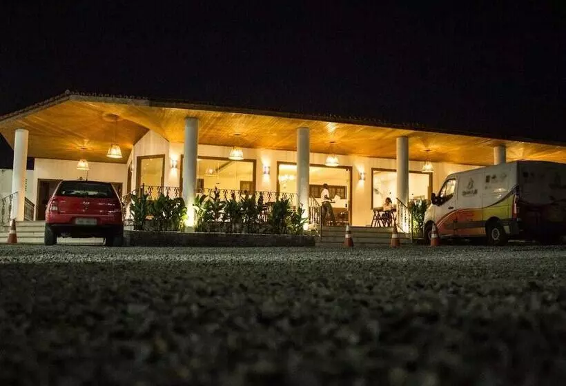 Hotelli Pousada Trevo