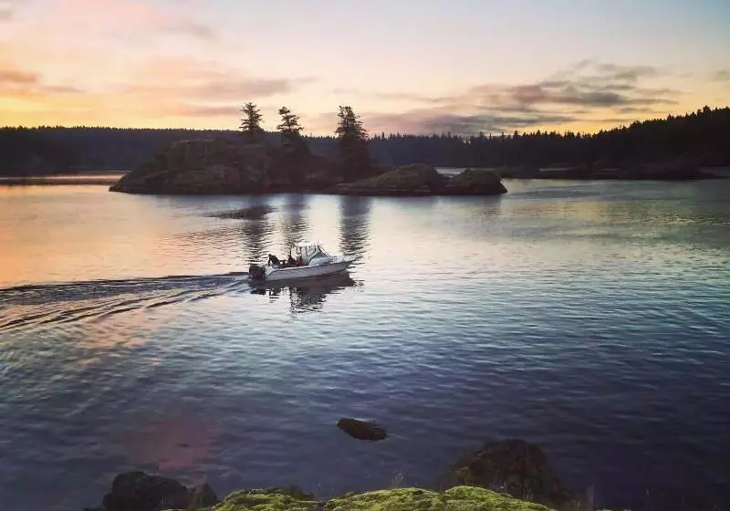 Majatalo Gowlland Harbour Resort