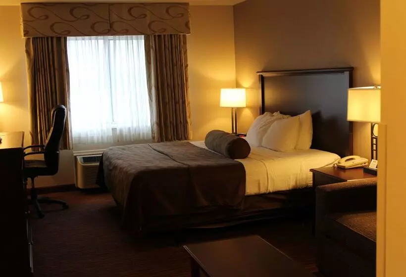 هتل Best Western Plus Concord Inn