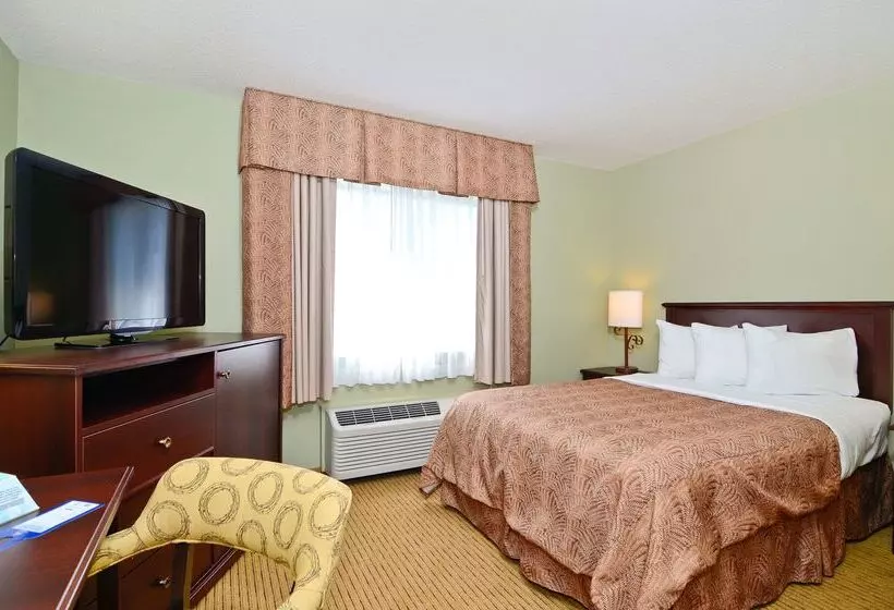 هتل Best Western Plus Concord Inn